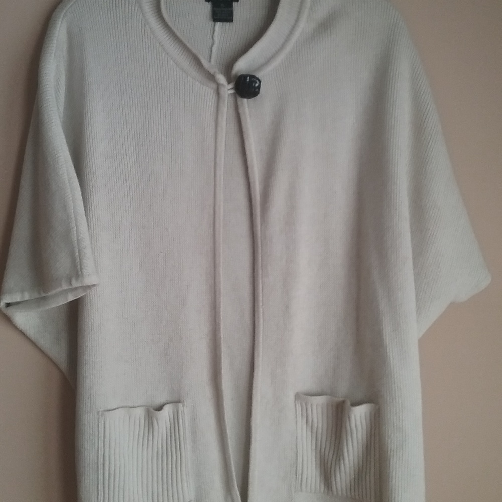 Short Sleeved Ivory Sweater